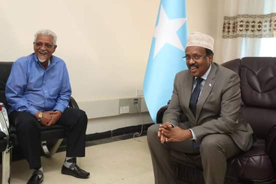 Farmaajo oo kulan gaar ah la yeeshay Axmed Karaash