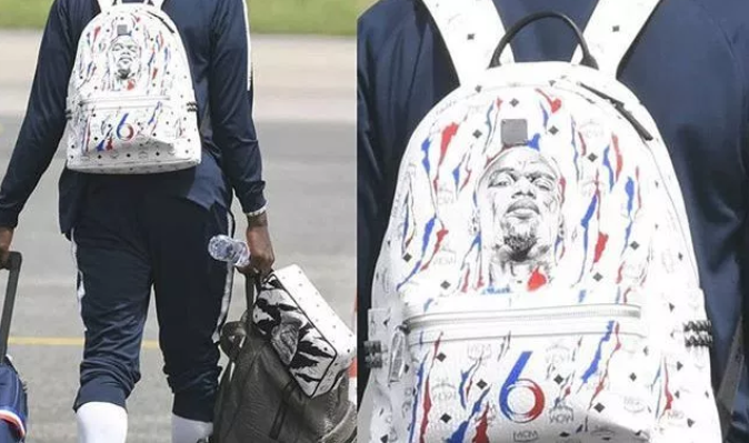 Paul Pogba Oo Shandaddiisa Ka Xidh-xidhay Old Trafford