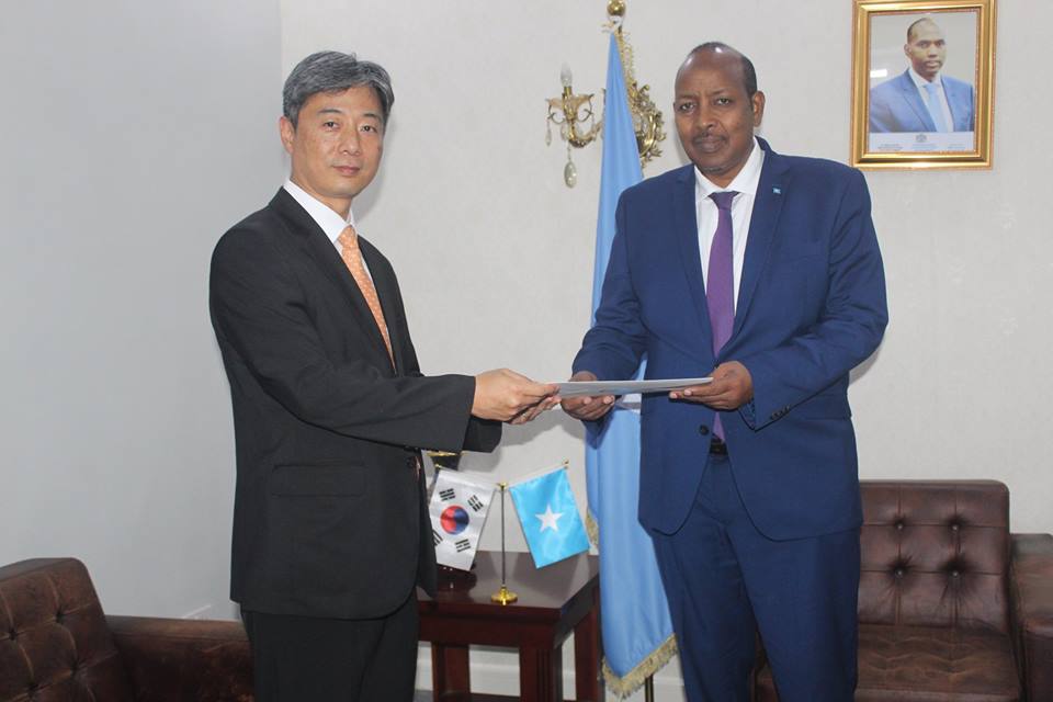 Koonfur Kuuriya Oo Safiir Usoo Magacowday Soomaaliya & Sida Loogu Soo Dhaweeyey Muqdisho