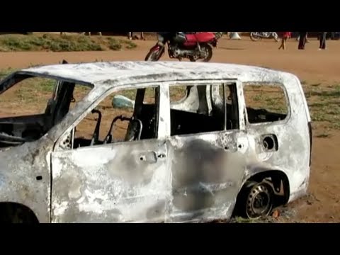 Gaari ay la socdeen Arday oo lagu rasaaseeyey Muqdisho