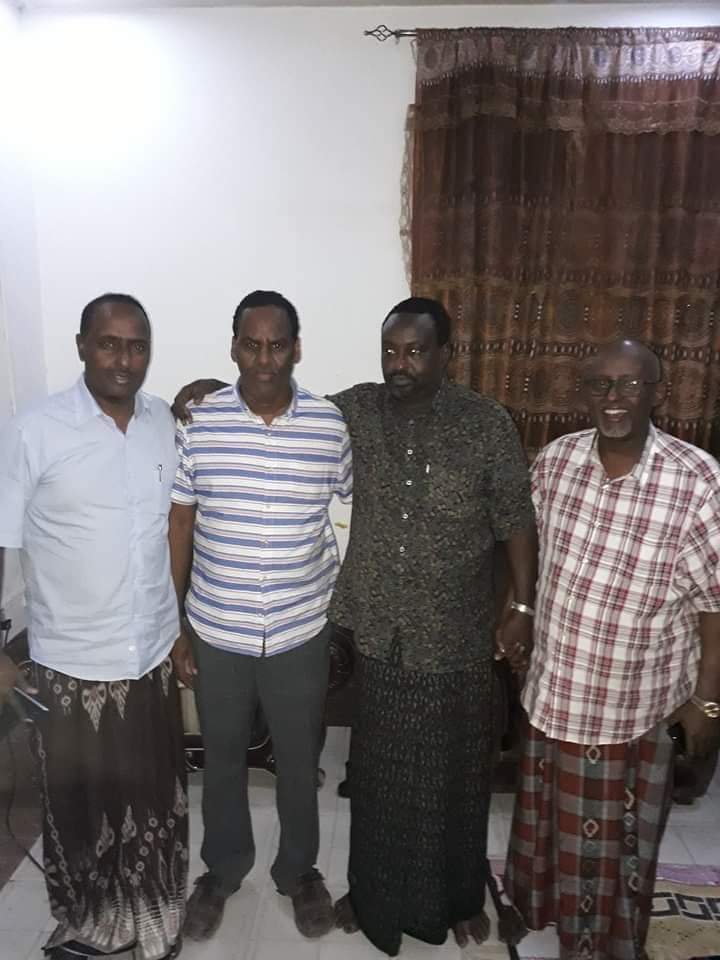 Dabageed oo ugu dambayn ogoladay inuu xilka warejiyo