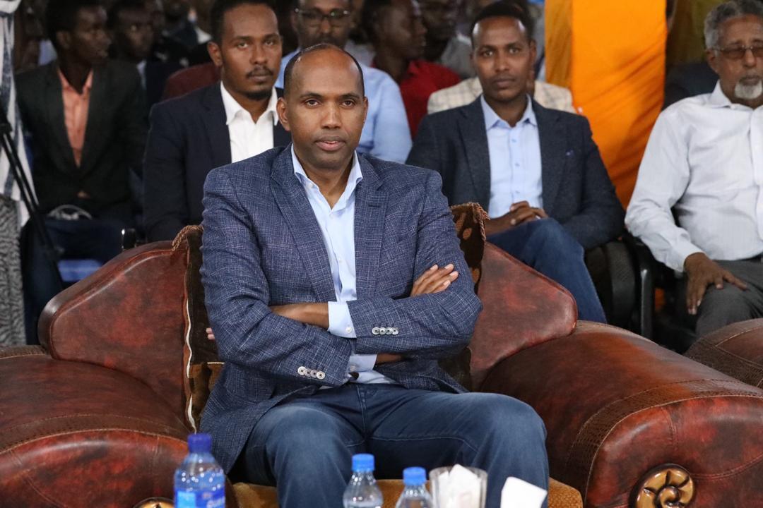 Khayre oo soo dhoweyn loogu sameeyay Gaalkacyo+SAWIRO