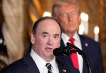 Xoghayihii Ciidanka Badda ee maraykanka oo is csilay