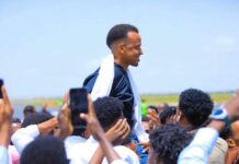 Garsoore Cumar Cartan oo si weyn loogu soo dhaweeyay Jig-jiga+ SAWIRRO