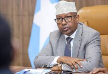 Wasiir Fiqi”Deni Burcadda ayuu taageeraa,Caalamka waxaan leenahay lacag ha bixinina”.