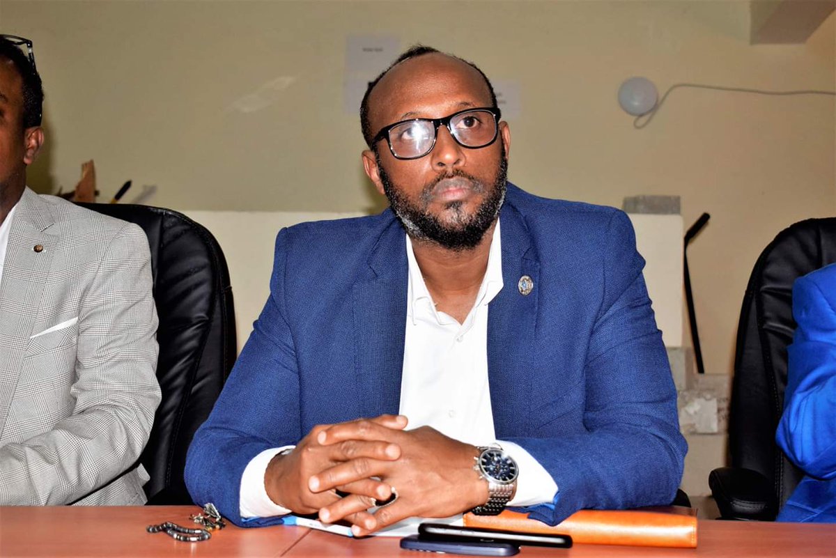 Xildhibaan Geesey “Farmaajo Dastuurka waa diiday diina waa diiday”+COD