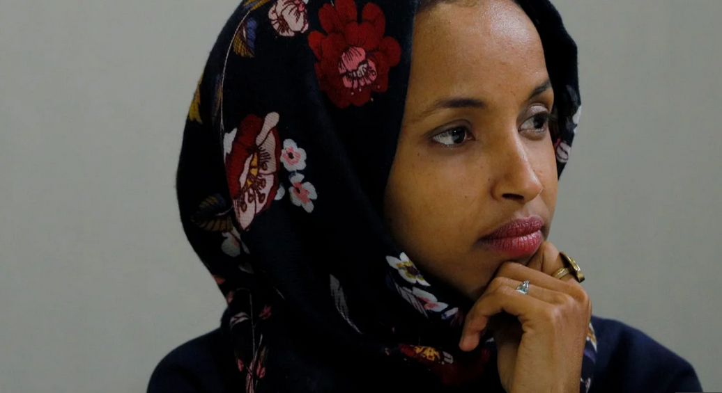 Ilhaan Cumar oo kalaabatay hadal ay kuqortay Twitterkeeda.