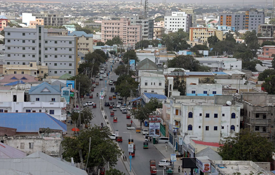 Dhageyso:- Muqdisho Canshuur bixiyaal aan helin adeegyada dowladda