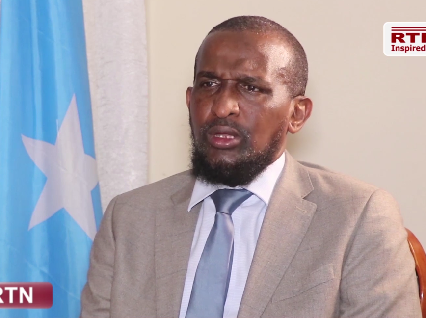 DAAWO:-Xildhibaan Cosoble “Dowladda waxay rabtaa laba sano oo mudo kororsi ah”