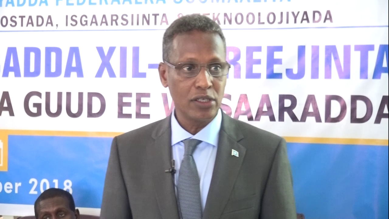 Wasiirka Boostada, Isgaarsiinta oo digniin u diray Shirkadaha Isgaarsiinta ee dalka