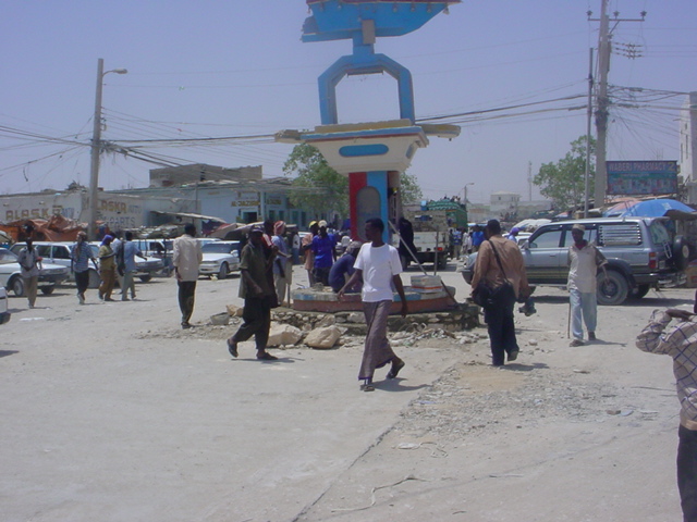 Diyaarado Dul heehaabaya Boosaaso iyo Masuuliyiin Cadaan oo Shir ku leh Magaalada