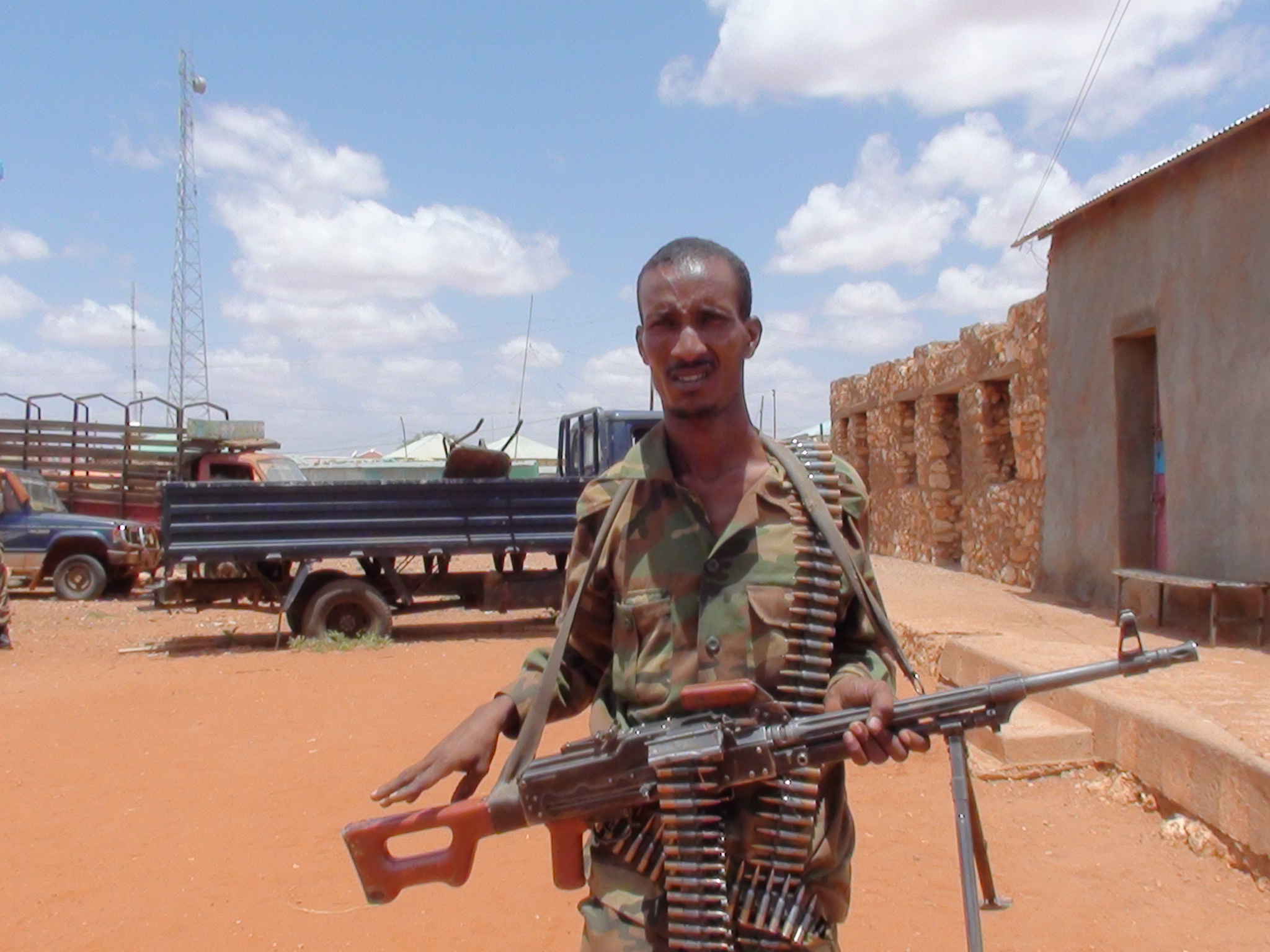 Maleeshiyaad hubeysan oo guddoomiye degmo dhaawacay