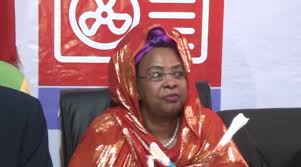 DAAWO:-Batuulo Gabale “Wasiirka Haweenka waxay Igu tiri 5 Kun Dollar Bil Walbo qaado