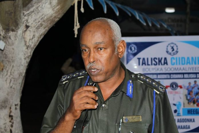 DAAWO:-Saraakiil iyo Askar oo xabsiga dhigtay