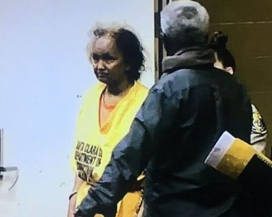 Foos Cabdi Xaashi oo 70-jir ah ayaa lagu eedeeyay dilka wiil yar oo ay Ayeeyo u ahayd+VIDEO