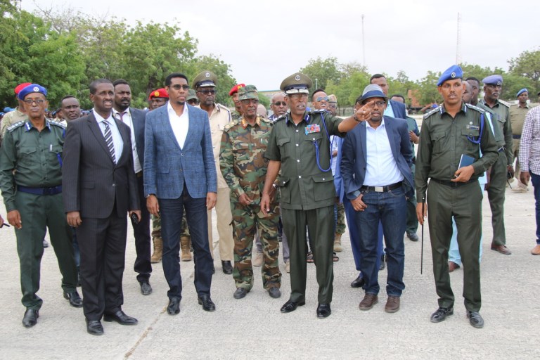 Wasiirro iyo Taliyeyaasha ciidamada DF oo looga yeeray Baarlamaanka Somalia