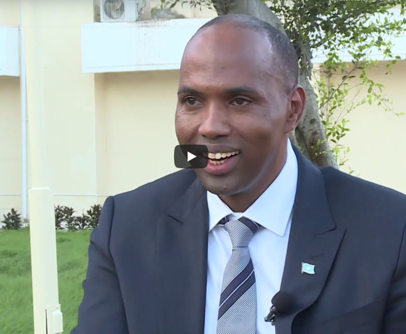 Universal TV oo wareesi dheer layeelatay Khayre +VIDEO