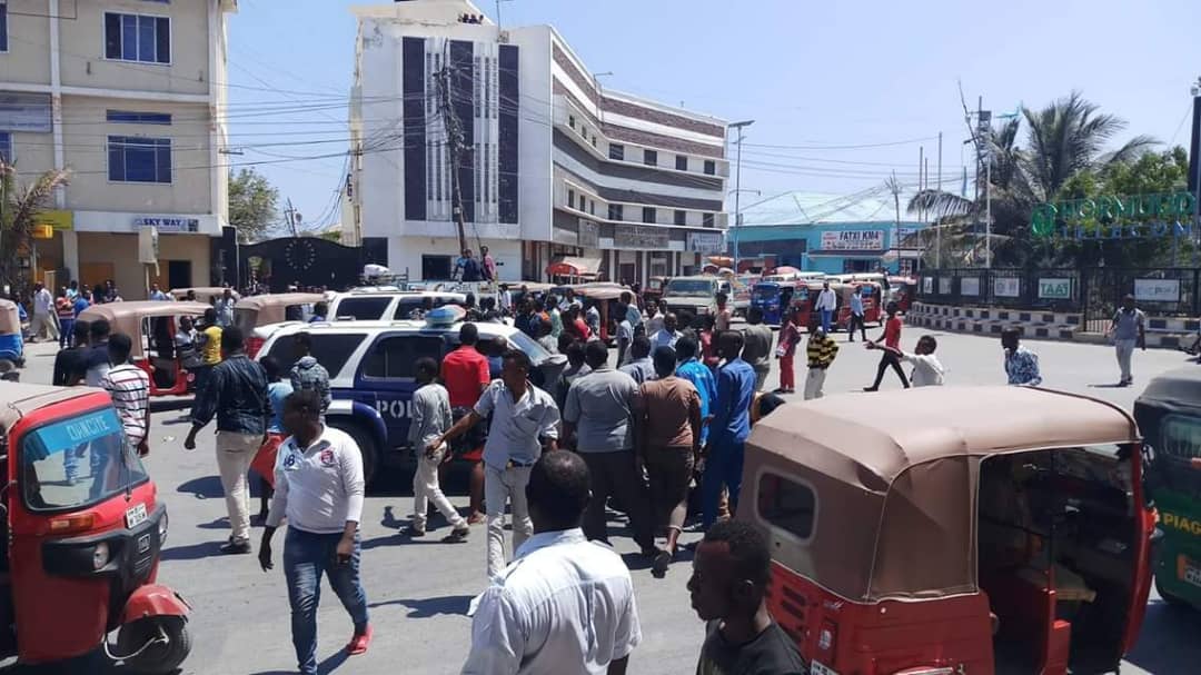 Banaanbaxyo rabshado wata oo ka socda Muqdisho