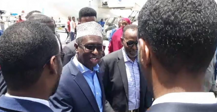 DAAWO:-Sheekh Shariif oo Muqdisho lagu soo dhaweeyey