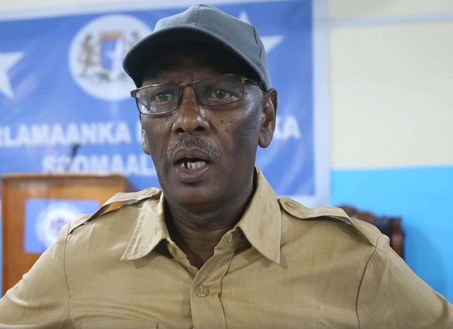 DAAWO:-Xildhibaan Zakariye ” Farmaajo iyo Kheyre dalkaan ma hoggaamin karaan”