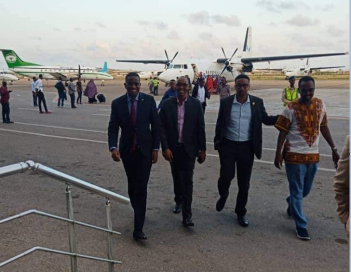 Wasiirka ugu awooda badan Jubbaland oo Muqdisho yimid