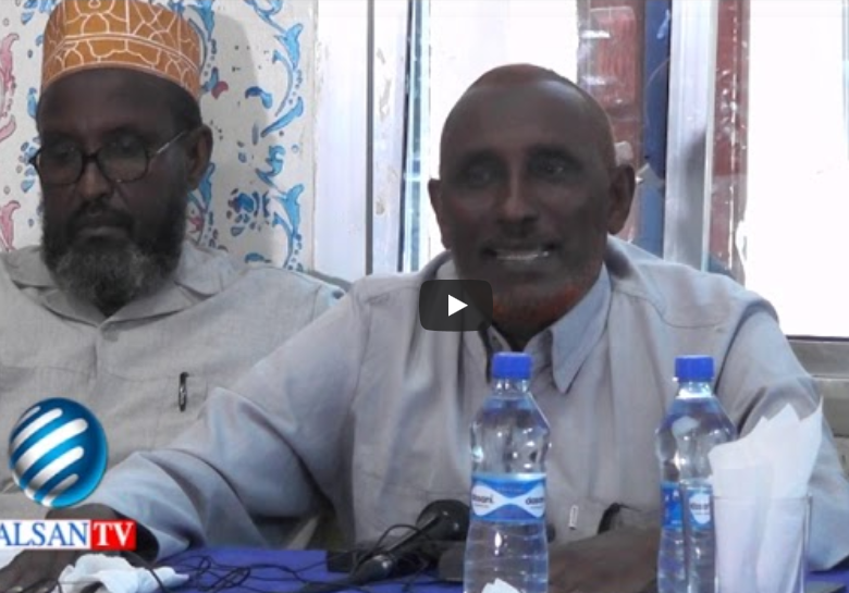 Ehelada Sarkaalkii Booliiska ee layiri wuu Is Daldalay Oo Dowladda Cambaareeyay+VIDEO