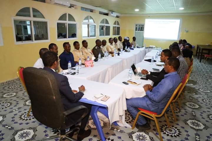 Dowladda Somaliya oo ku Hanjabtay in ay Xoreyneyso Degaanada Galmudug.