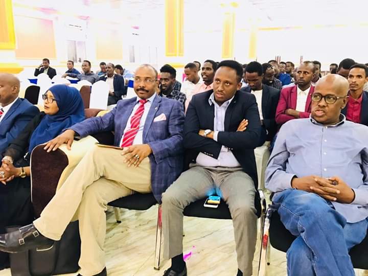 SAWIRRO:- Shacabka Magaalada Dhusa mareeb  Oo Fariin kama Danbeysta ah udiray Dowladda Somaliya.