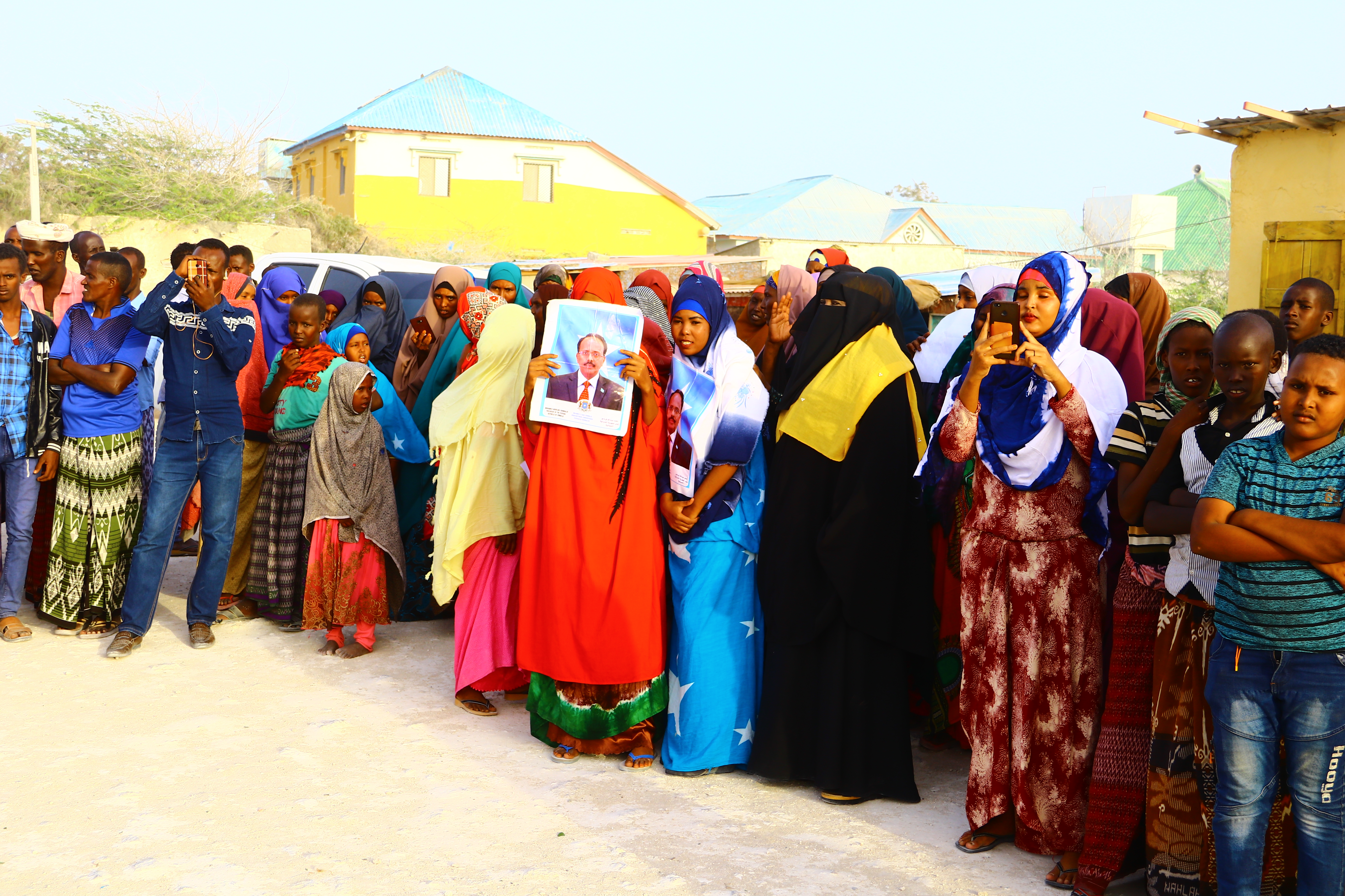 SAWIRRO:- Hobyo waxaa Ka Dhacay Isku Soo Bax Lagu Taageerayo Dhismaha Dekadda.