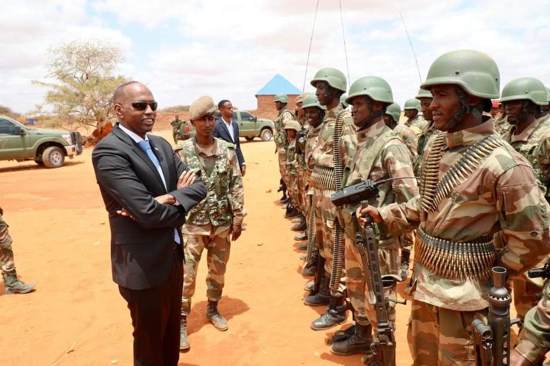 SAWIRRO;- Raiisul Wasaare, Oo Booqday Xarumaha Ciidanka Galmudug ka dib Cabasho ka Timid