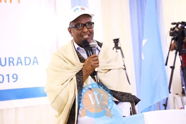 Warbixin:- Abdirahamaan Abdishakuur. Oo Dowladda Farmaajo iyo kheyre ku Edeyey in Amniga Dalka ay u-gacan galisay. Shabaab.