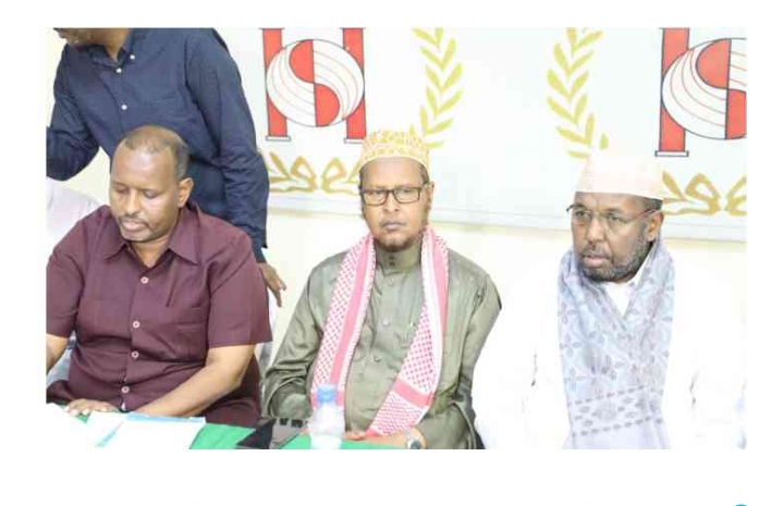 Ganacsada Muqdisho Oo Hal Oo Dollar ugu yaboohay, Gurmadka Fatahaadaha.