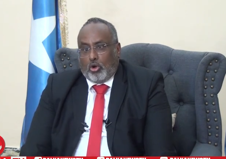 DAAWO Waare oo u hanjabay diyaaradii Beledwayne gaysay Xasan Sheekh iyo Sheekh Shariif