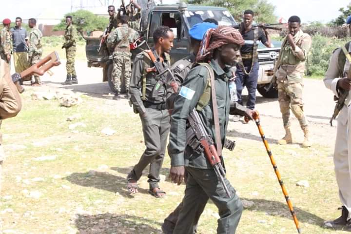 SAWIRRO:- Ciidamada dowladda  iyo kuwa Galmudug oo LA wareegay deegaanka Ceeldheere.