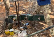 Kumaan-dooska Danab oo gacanta ku dhigo keydkii miinooyinka ee AS +SAWIRRO