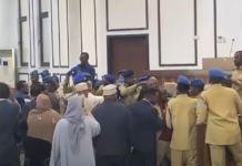 Xildhibaanadii maanta fowdada sameeyey oo wajahaya ganaax