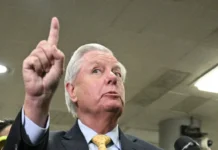 Lindsey Graham ayaa u hanjabay Sacuudi Carabiya haddii aysan ku biirin dagaalka ka dhanka ah Iiraan.
