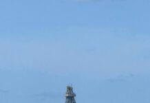 Markabkii soo saari lahaa Shidaalka Soomaaliya oo kusoo xirtay dekeda Muqdisho