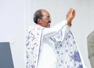 SAWIRRO Xasan Sheekh ayaa casho-sharaf Madaxtooyada uGu sameeyay Hoggaanka Dhaqanka Soomaaliyeed.